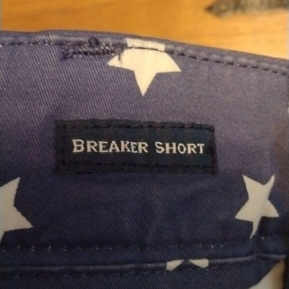 Vineyard Vines  - Picture 5 of 5